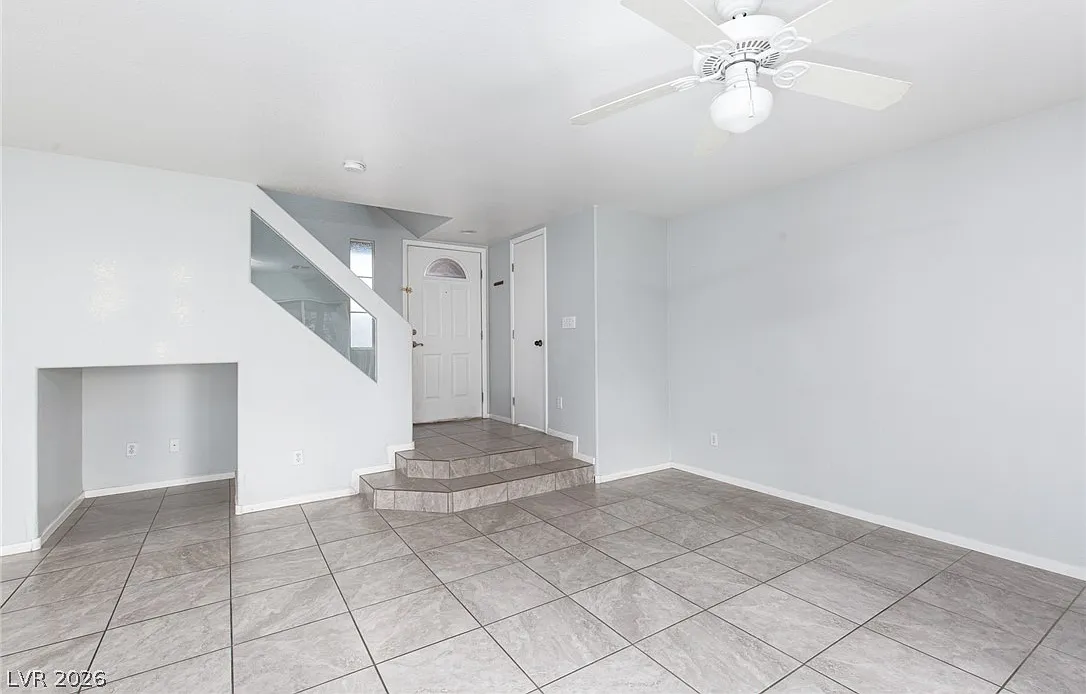 4 bed, 2.5 bath, 1520 sqft, $2,000 — Photo 3