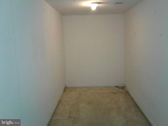 3rd image of 7707 Alloway Ln
