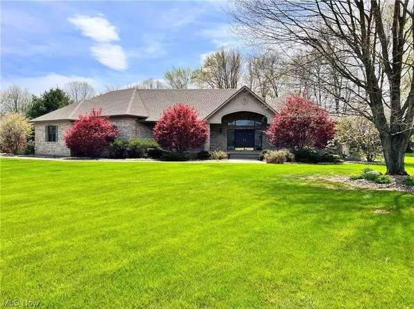 4475 Janell Ct, Canfield, OH 44406