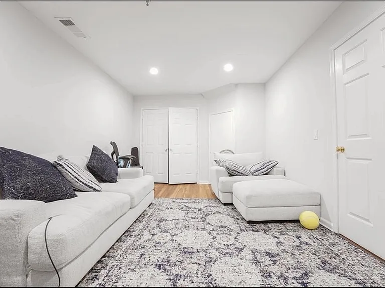 8620 Hope Mews Ct — Photo 19