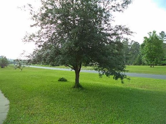 2nd image of 134 Parkside Cir