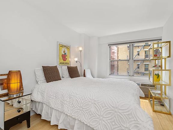 3rd image of 435 E 65th St APT 4D