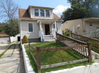 629 Wellington Ave, Elgin, IL 60120