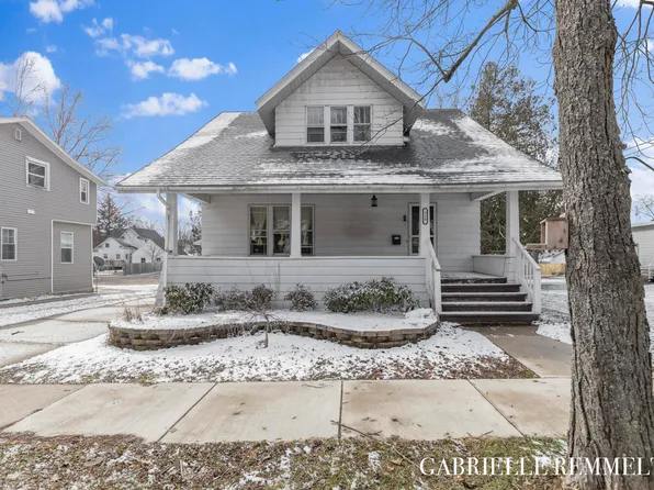 218 E Elm St, Fremont, MI 49412