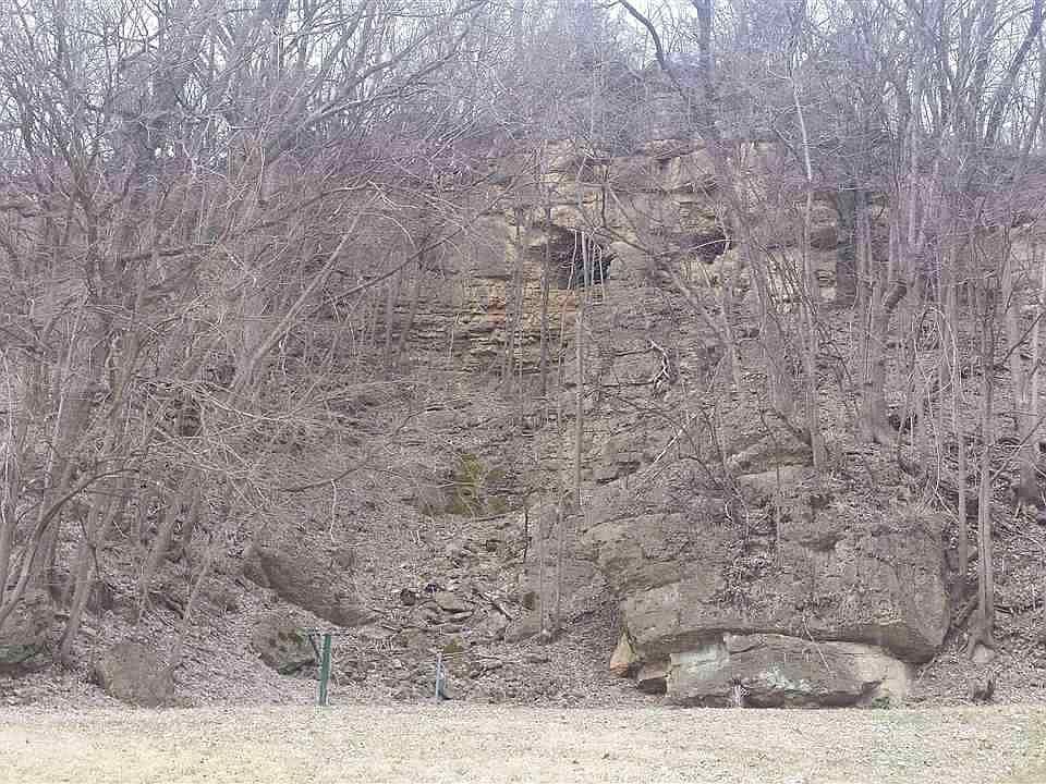 2nd image of Lots 3 4 5 & 7 Bluff St