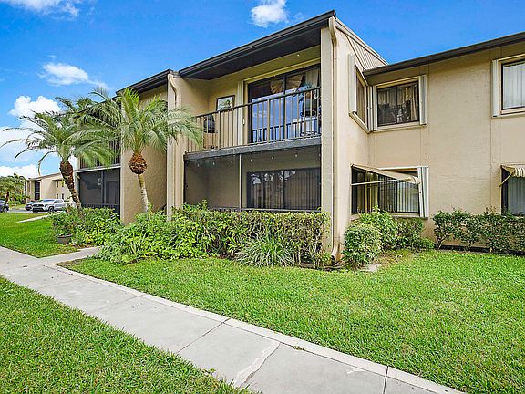 2nd image of 533 Shady Pine Way #B1