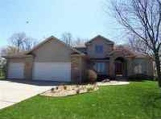 800 Hummingbird Ct, Sun Prairie, WI 53590