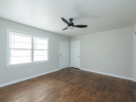 4th image of 111 Susan Ave