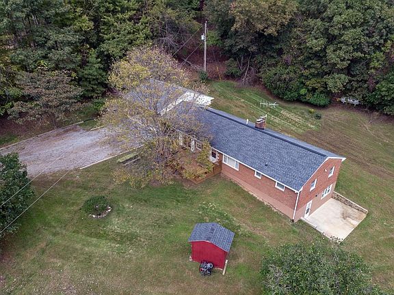 5th image of 1301 Rosemont Ln