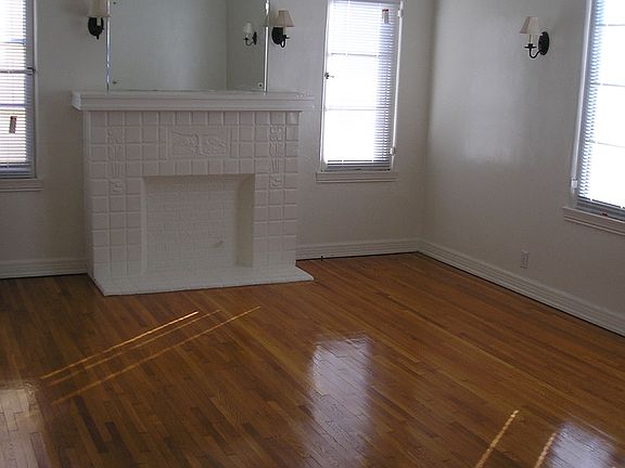 2nd image of 631 S Cochran Ave APT 205