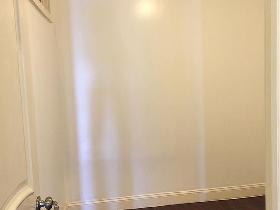 2nd image of 1017 Arch St Floor 3A