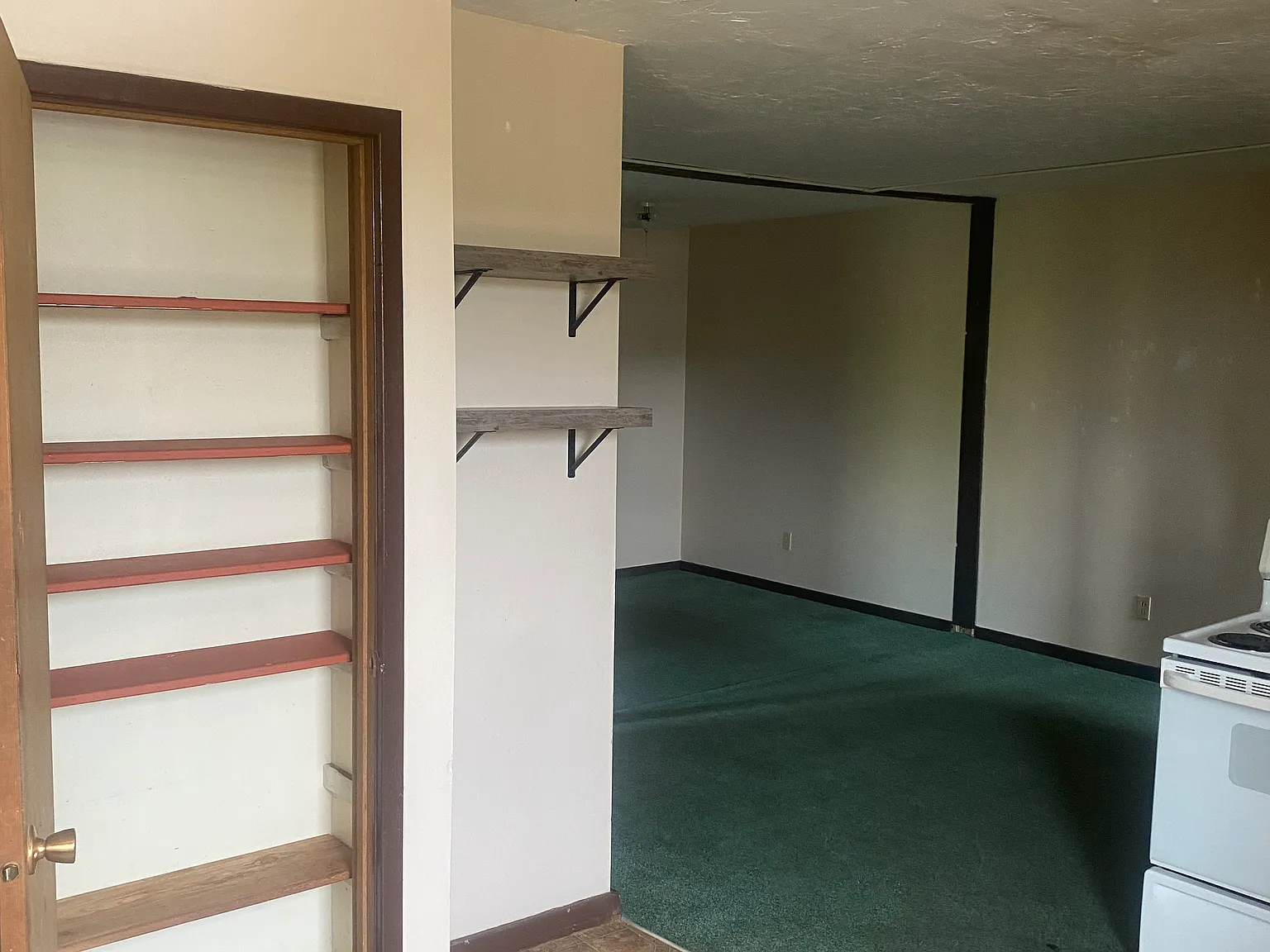 1 bed, 600 sqft, $1,100 — Photo 3