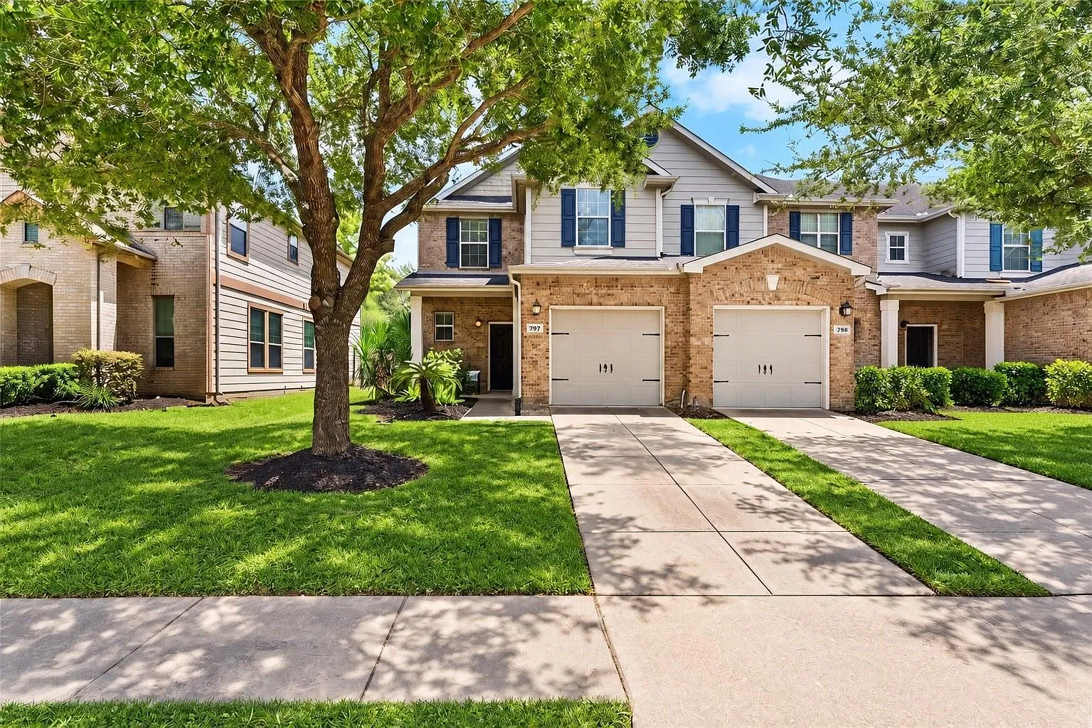 3 bed, 2.5 bath, 1544 sqft, $1,899 — Photo 1