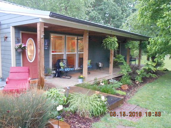 2nd image of 612 Edwards Dr