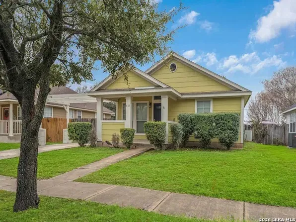 627 Claude W Black, San Antonio, TX 78203