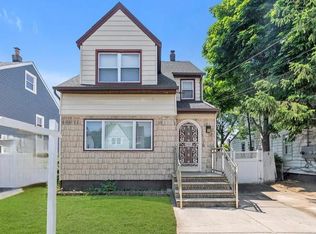 181 Oak St, West Hempstead, NY 11552