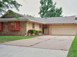 8108 NW 27th St, Bethany, OK 73008