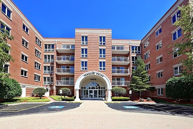 1st image of 4655 N Cumberland Ave APT 514