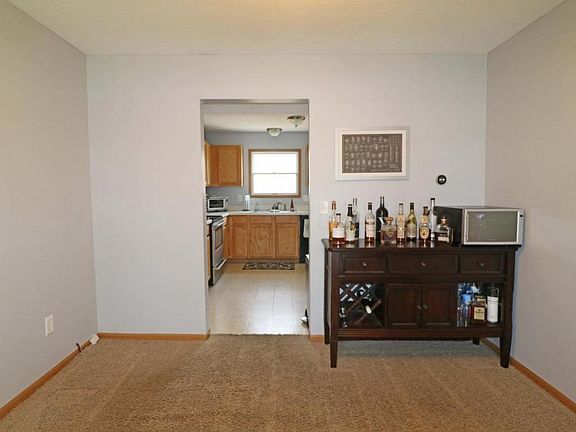 5th image of 476 Belfair Dr