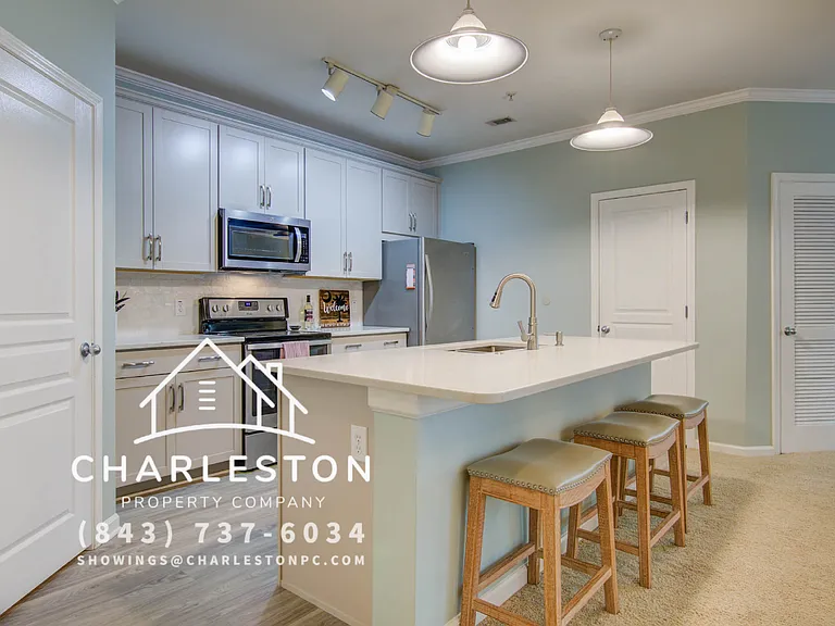 600 Bucksley Ln #208 — Photo 6
