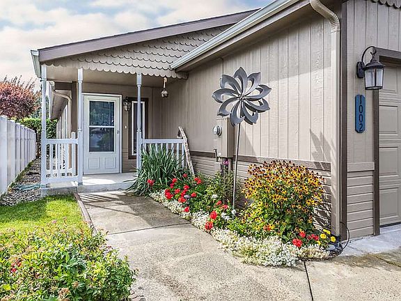 3rd image of 1002 W Sunny Creek Cir