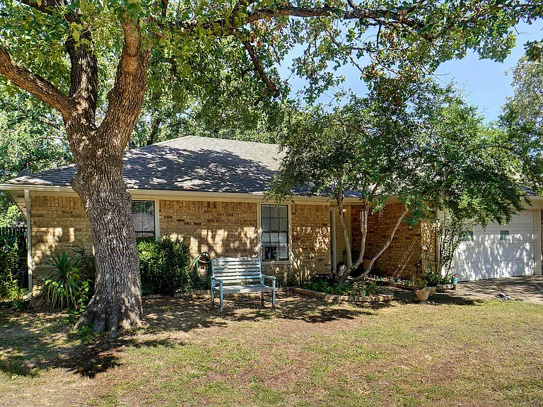 1417 Copper Ridge St — Photo 2