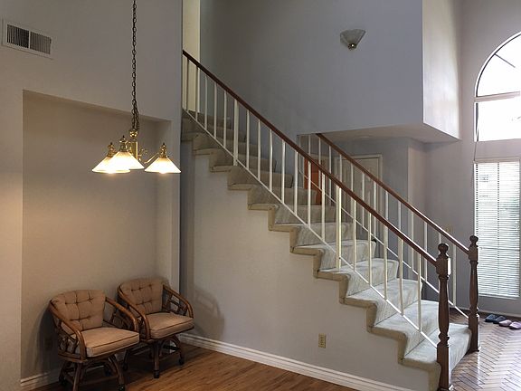 5th image of 16706 Newburry Ln