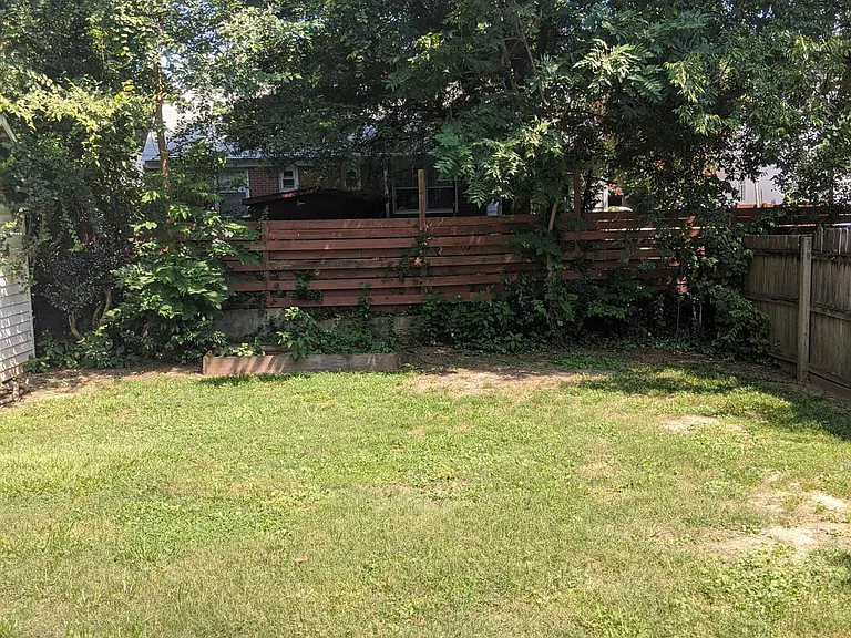 727 New Rd — Photo 16