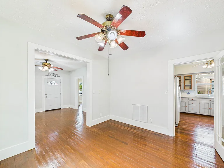 314 W Sidnor St — Photo 21