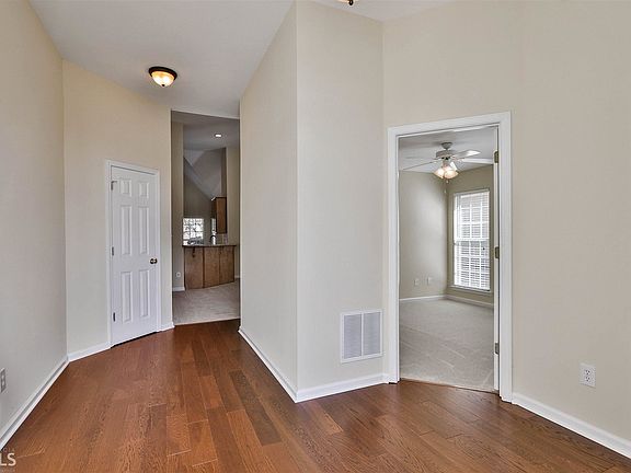 2nd image of 262 Turnbridge Cir