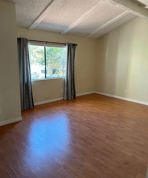 963 Creekside Dr — Photo 5