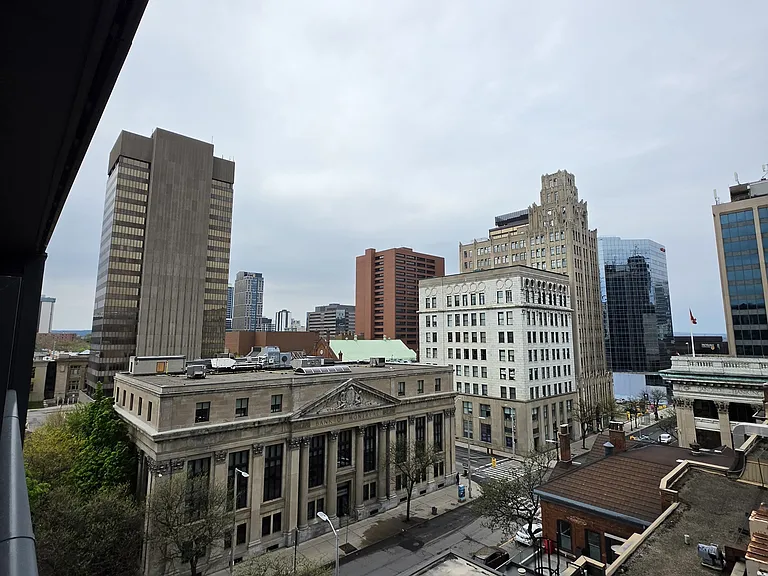 75 James St S #704 — Photo 32
