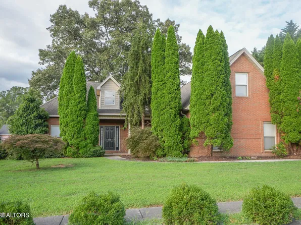 1015 Foxdale Dr, Maryville, TN 37803