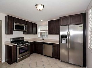 2141 Dobson St, Evanston, IL 60202