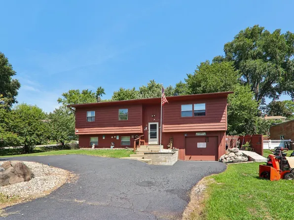 801 Sheridan Dr, Wauconda, IL 60084