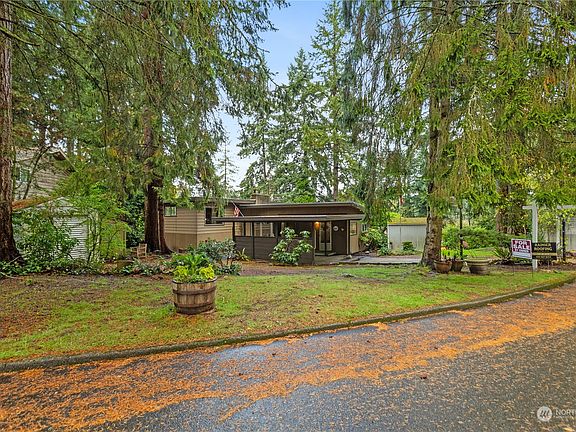 5th image of 20241 8th Avenue NE