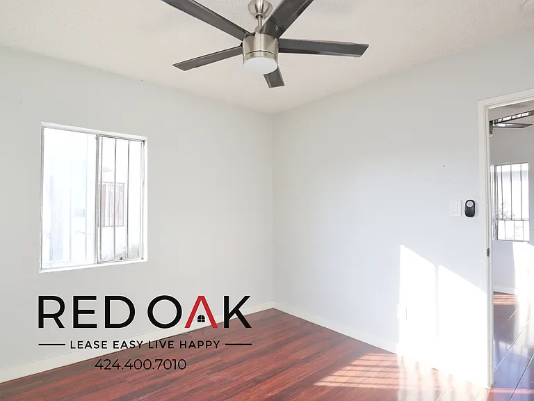 1184 E 52nd St #3/4 — Photo 25