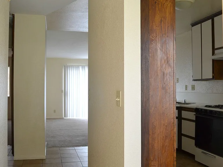 14762 Sequoia St — Photo 6