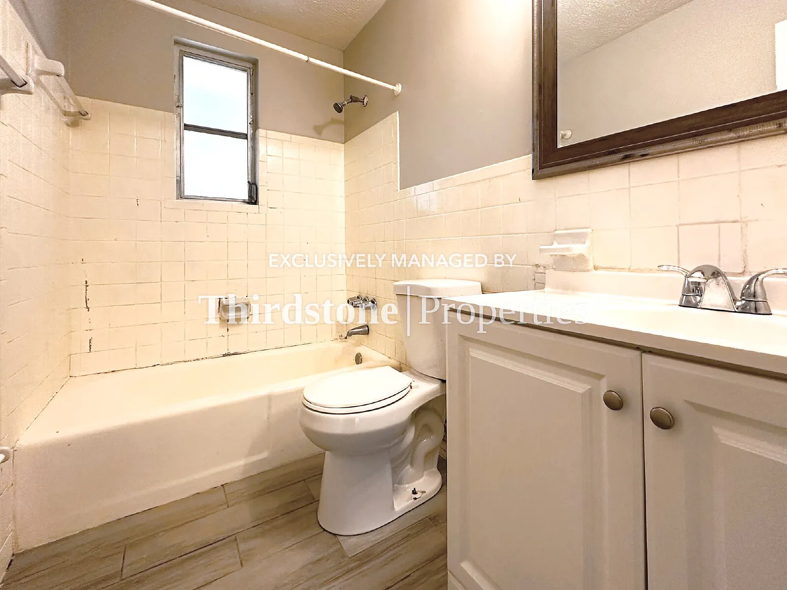 ** This Home Offers Free Applications For A Limited Time! ** — Photo 4