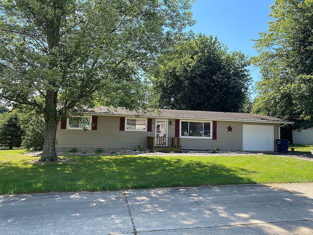 1509 E Country Ave, Teutopolis, IL 62467 | Zillow