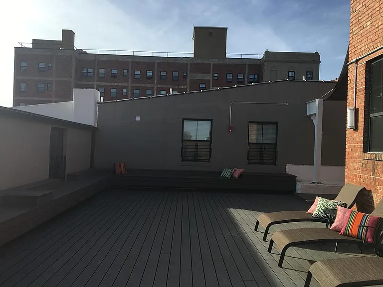 Congress Lofts — Photo 19