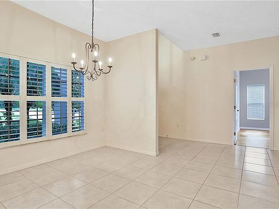 5th image of 5202 Hogan Ln
