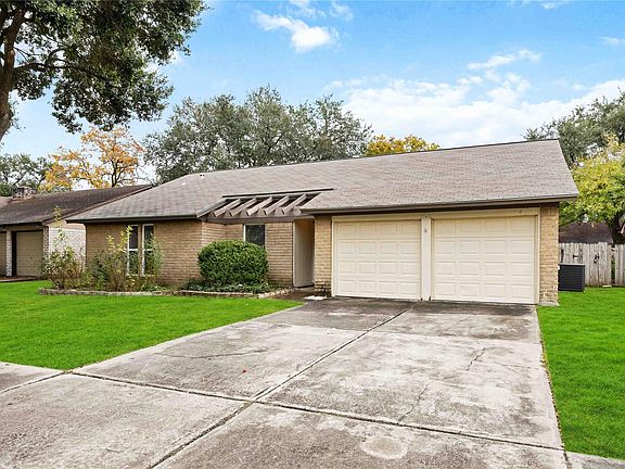 2nd image of 22419 Deville Dr