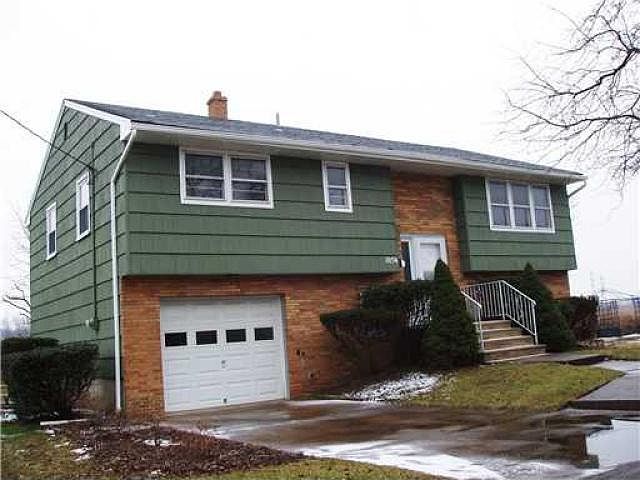2nd image of 1054 Blandford Ave