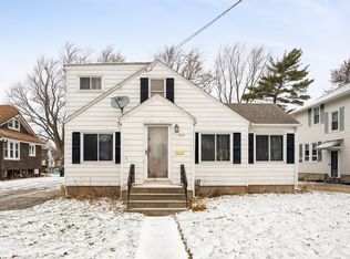 154 W 22nd Ave, Oshkosh, WI 54902