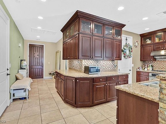 3rd image of 1083 Casa Palermo Cir