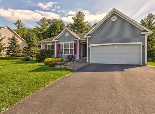 8 Garnet Lane, Schenectady, NY 12302