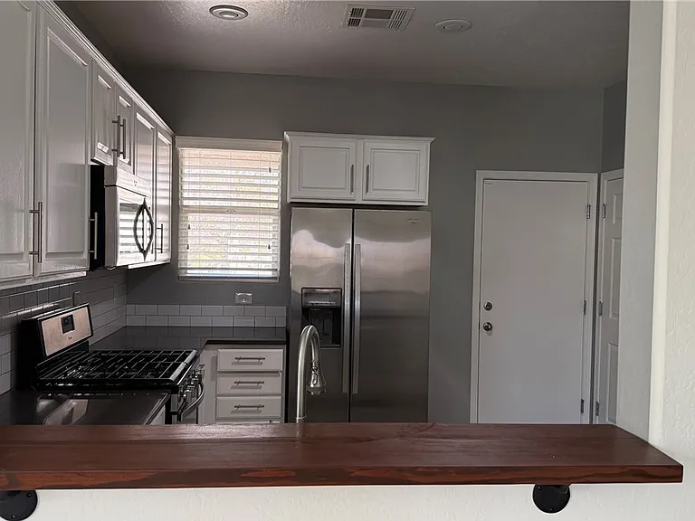2611 Anani Rd — Photo 2