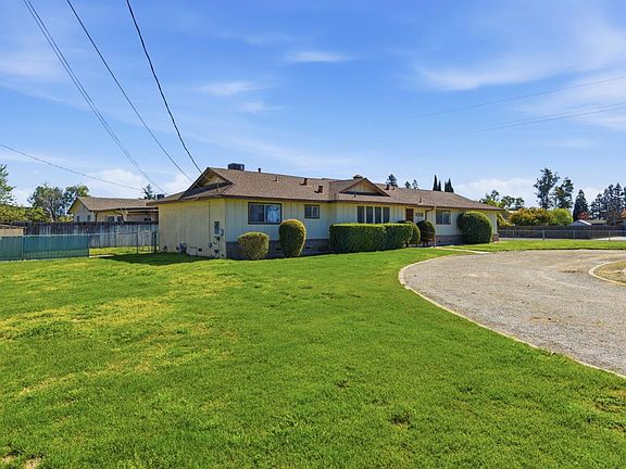 3rd image of 16590 S Austin Rd