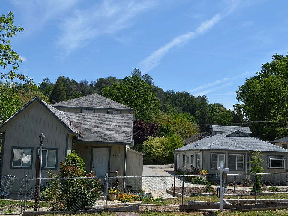 1st image of 18585 Carter St